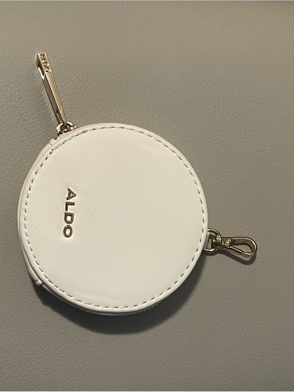 FREE With Purse Purchase! | ALDO White Round Coin Pouch Clip-On